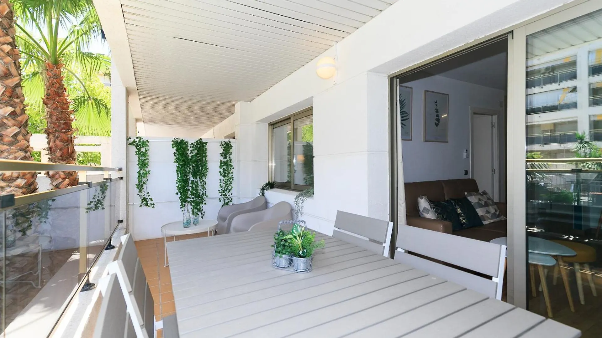 Uhc Michelangelo Apartments Salou Spain