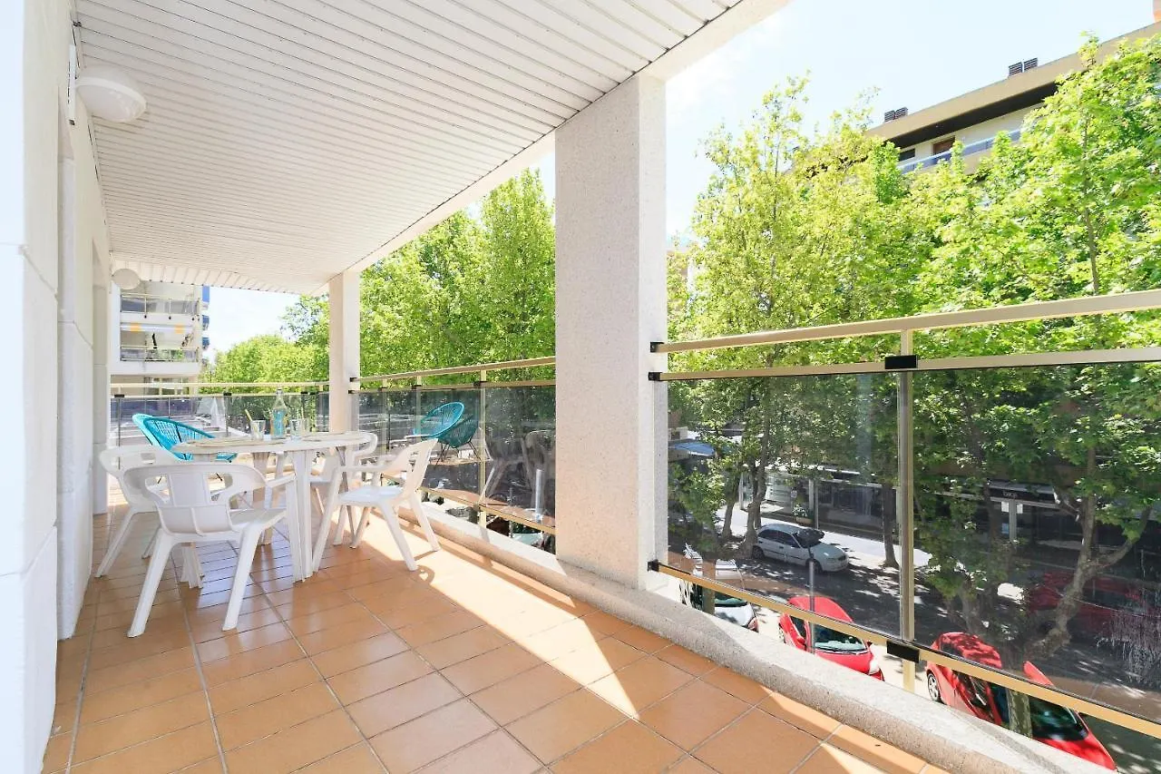 Uhc Michelangelo Apartments Salou