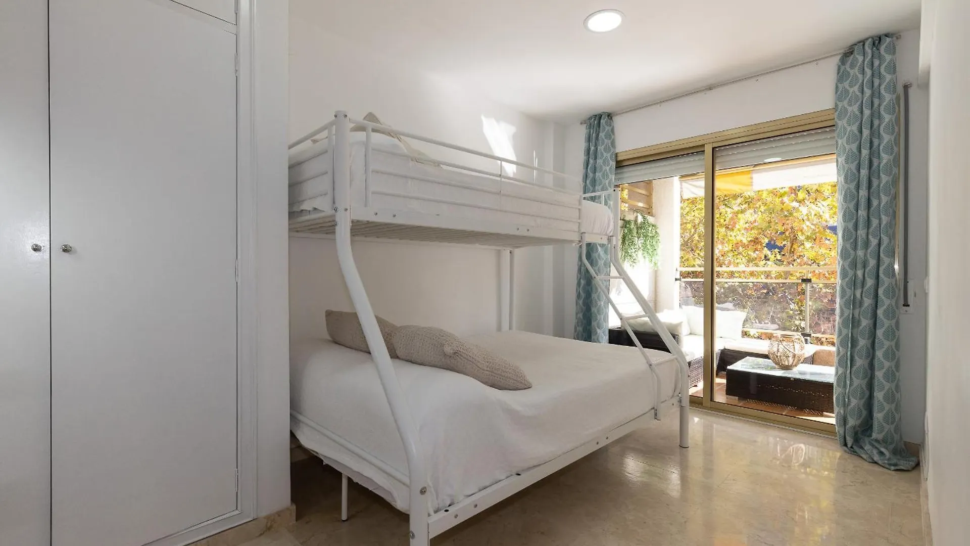 Uhc Michelangelo Apartments Salou