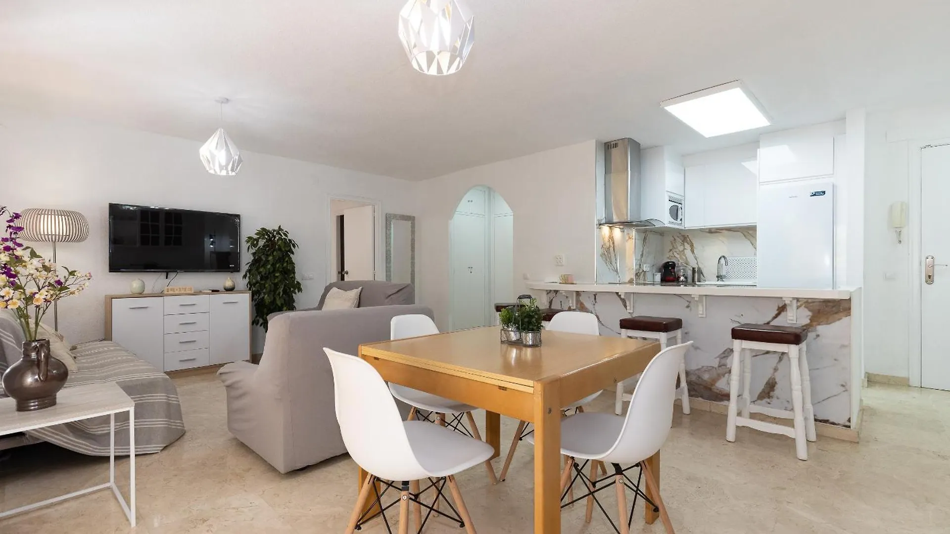 Uhc Michelangelo Apartments Salou